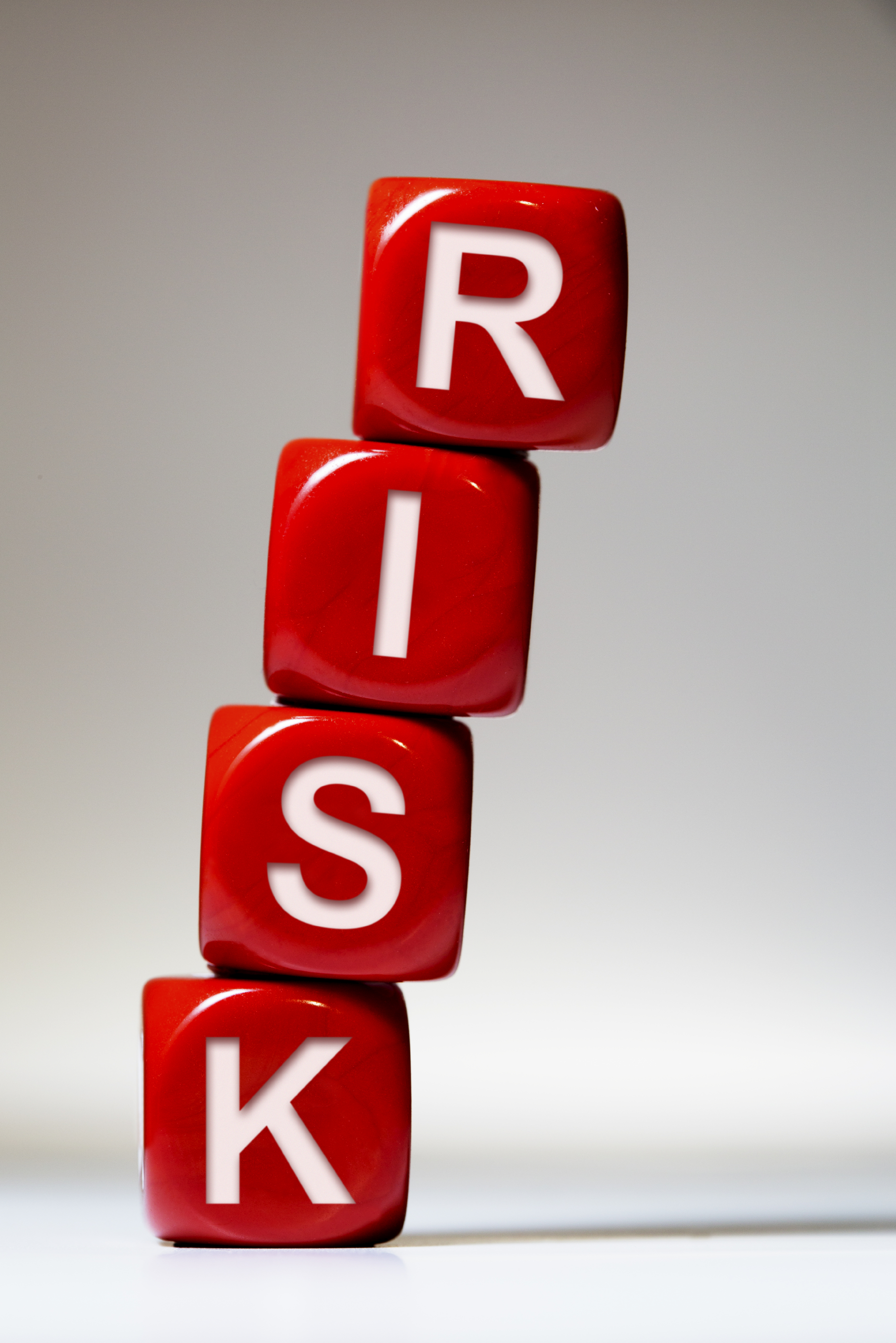 Рекламные риски. Риска. Риск фото. Риски стоковые фото. Риск картинки для презентации.